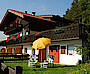 Pension-Bed & Breakfast Gästehaus Prader, Italien, Südtirol, Eisacktal, St. Leonhard - Brixen: Haus Prader mit Blick auf die Bischofsstadt Brixen und auf das Eisacktal